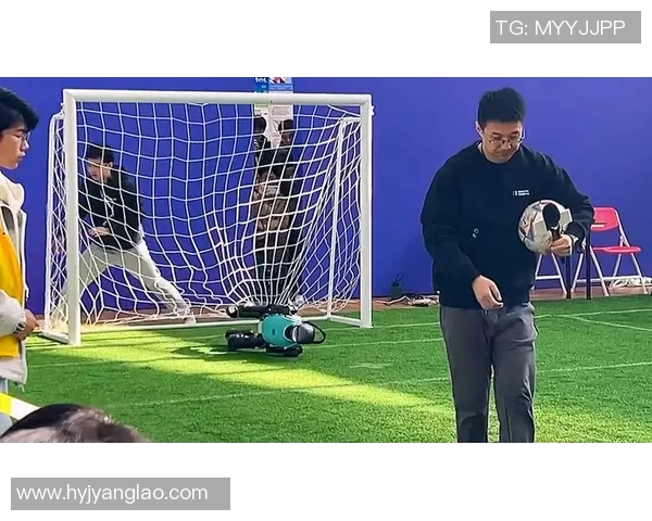 足球明星搞笑整蛊队友的趣事大揭秘让你捧腹大笑的瞬间合集